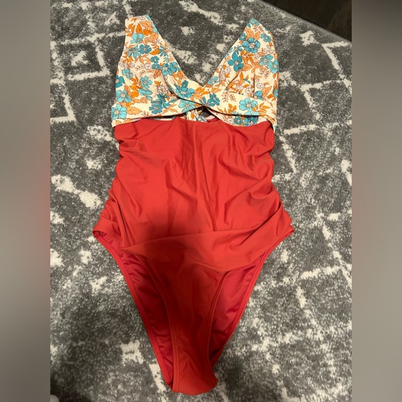 Cupshe Other - Cupshe women’s one piece bathing suit size large